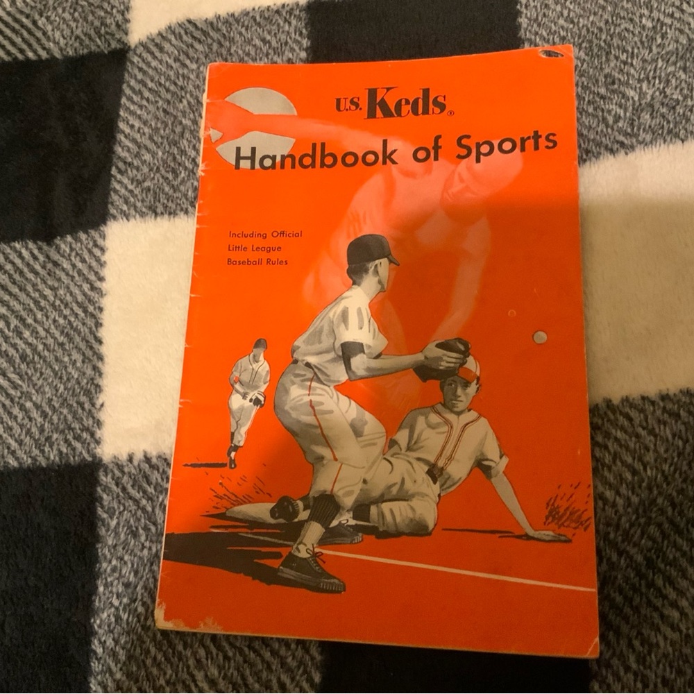US KEDS HANDBOOK OF SPORTS.
